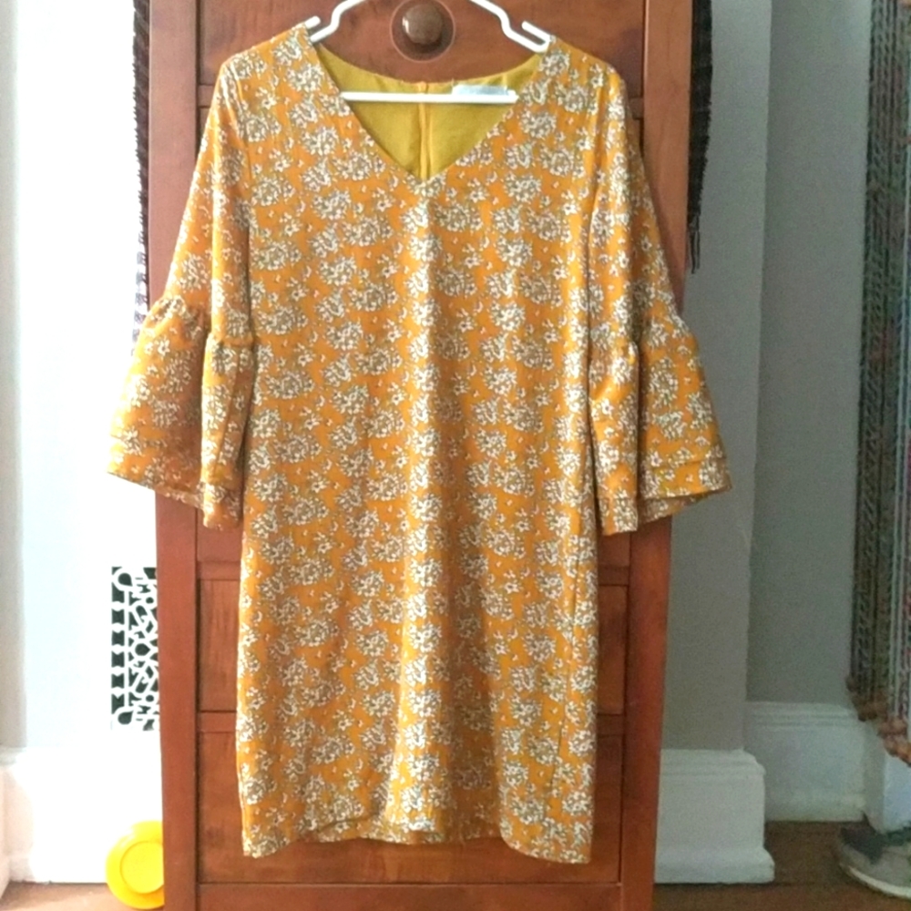 Vintage yellow dress with white flower pattern